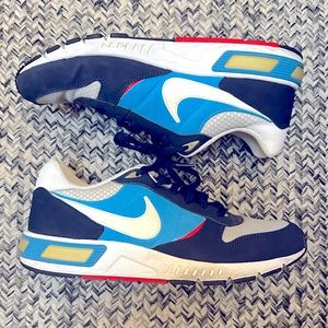 Nike Running/Casual Sneakers